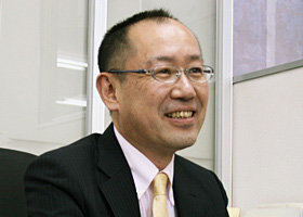 代表取締役社長　白石伸宏